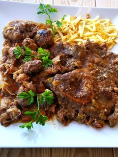 Una foto de Ossobuco de ternera con castañas y especias