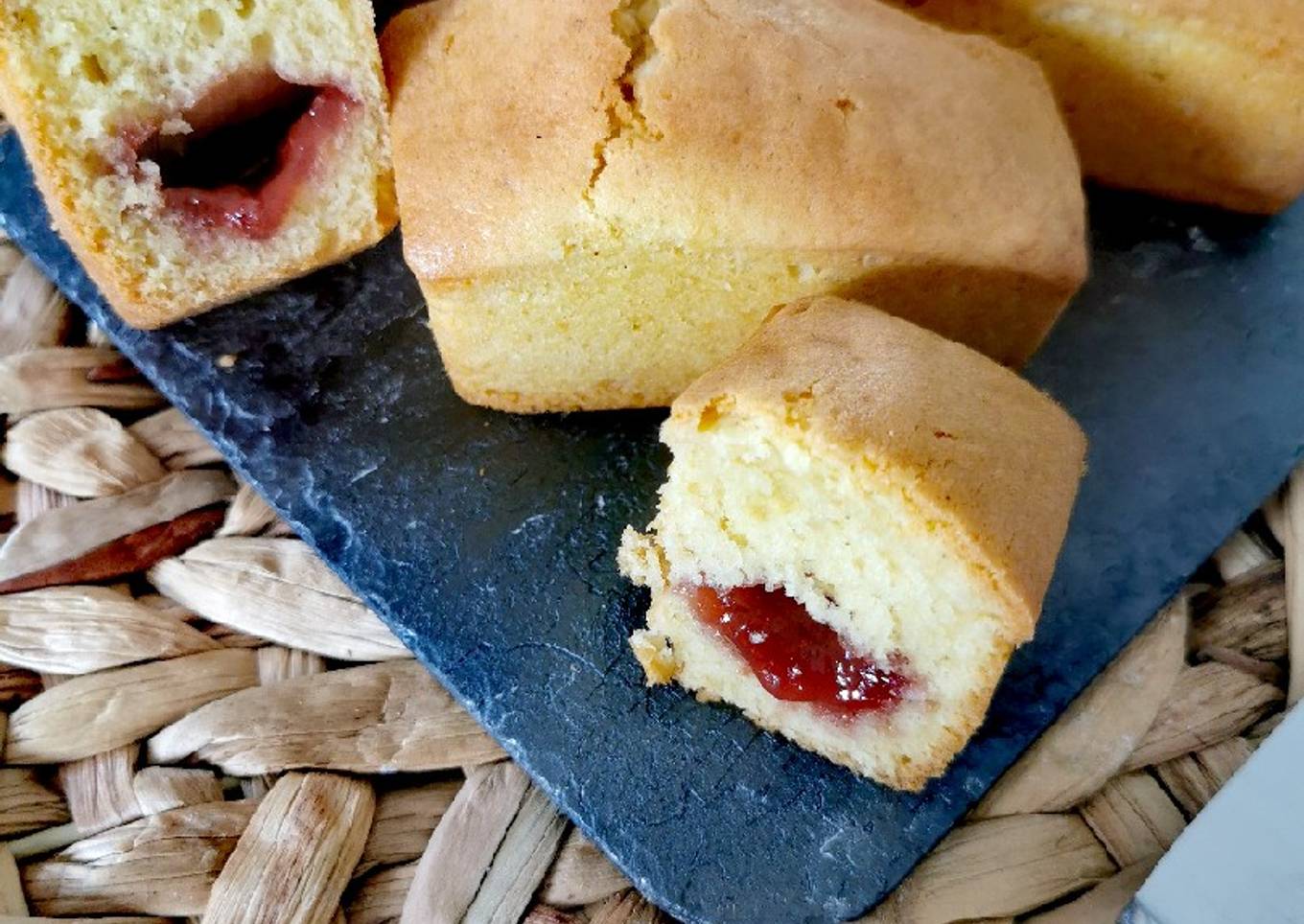 Cake fourré à la fraise