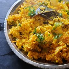 A picture of Green peas and potato pulao.