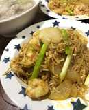 咖哩大蝦干貝炒泡麵