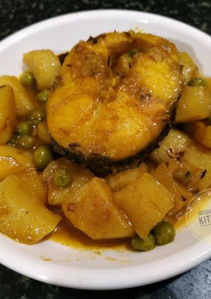 কড়াইশুঁটি ও মুলো দিয়ে শোল মাছ (koraishuti o mulo diye shol recipe in bengali) রেসিপির প্রধান ছবি