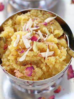 A picture of Moong dal halwa.