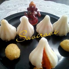 A picture of Carrot Modak.