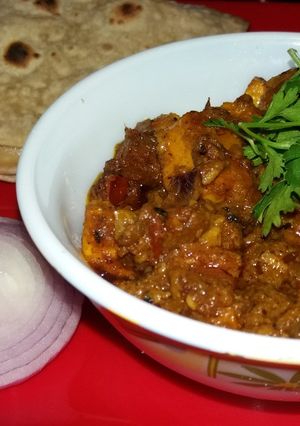 A picture of Dry paneer masala (my style).