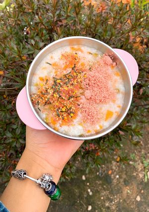 Hình của món Ăn dặm - Cháo cà rốt, đậu Hà Lan, trứng cá tuyết.