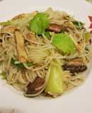 Miến Xào Gà Nấm