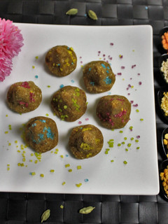A picture of Lentil Modak.