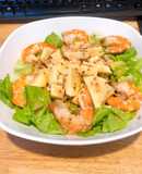 Salad ức gà tôm