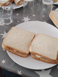 Una foto de Sándwich "huevos rellenos"