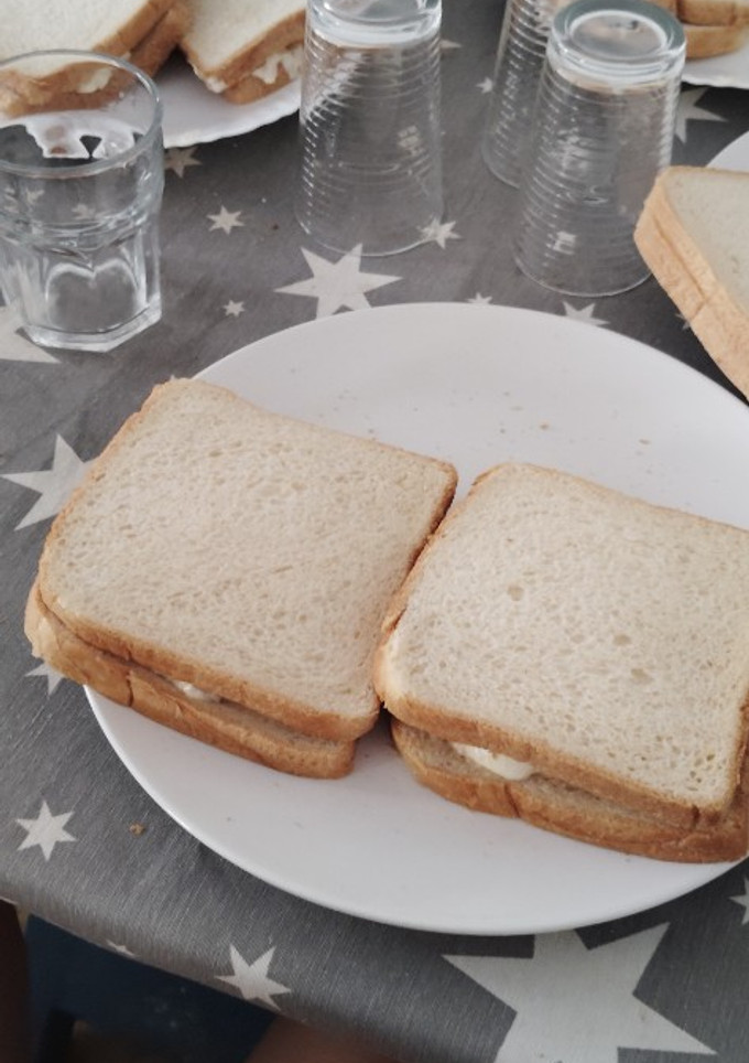 Una foto de Sándwich "huevos rellenos"