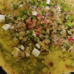 A picture of Besan paneer chila.