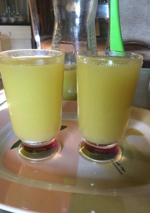 A picture of Pineapple and ginger juice.
