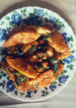 A picture of Masala idli.