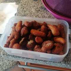 Una foto de Buñuelos de yogur, canela y anís