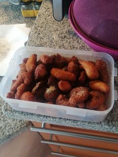 Una foto de Buñuelos de yogur, canela y anís