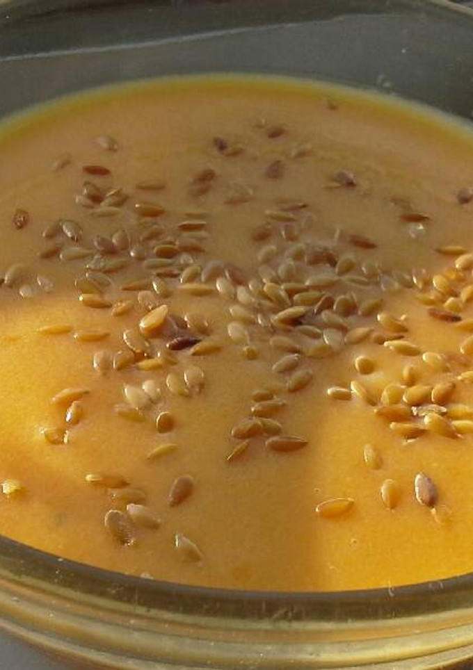 Una foto de Sopa fría de calabaza y pera
