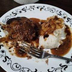 A picture of Salisbury Steak GF.