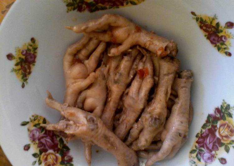 Chicken feet(makwanda in venda)