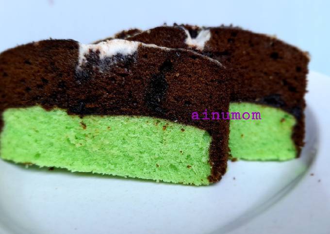 Ternyata begini loh! Bagaimana cara memasak Bolu Kukus Pandan Coklat  gurih