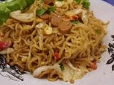 Mie goreng sosis telur mumer