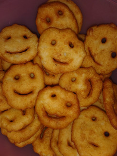 Una foto de Papitas con forma de carita feliz 🙂