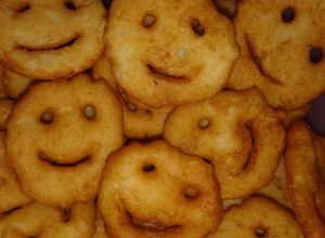 Una foto de Papitas con forma de carita feliz 🙂