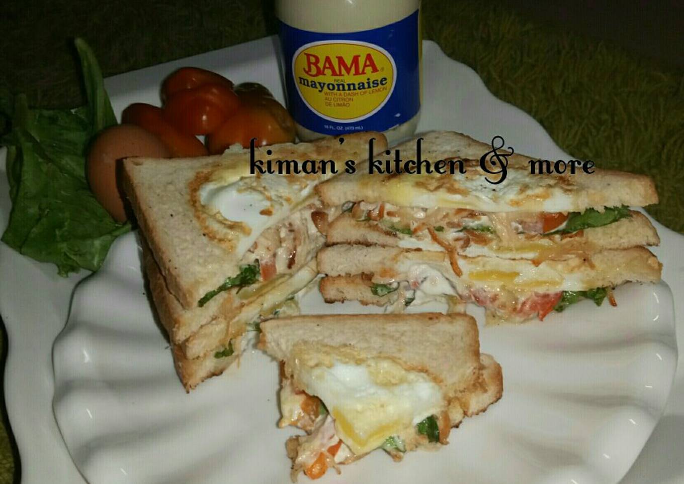 Egg in a hole sandwich