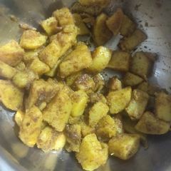 A picture of Aloo.