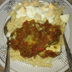 A picture of Macaroni with sardine sause.