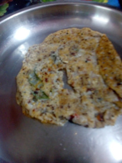 ரெட் ராஜ்மா தோசை (Red rajma dosai recipe in tamil) செய்முறை முக்கிய புகைப்படம்