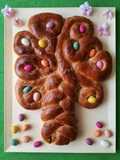 Albero della vita in pan brioche ripieno di nutella