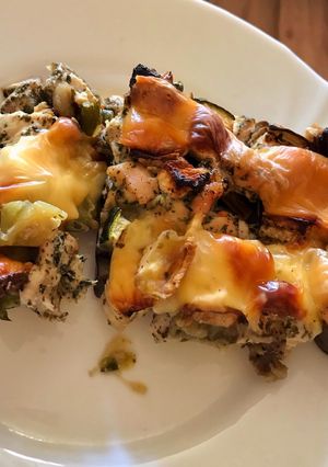 Csirkemell zöldségágyon recept fotója
