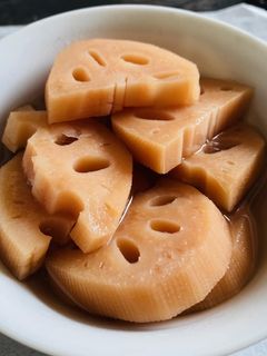 Hình của món Củ Sen Hầm Táo Đỏ.