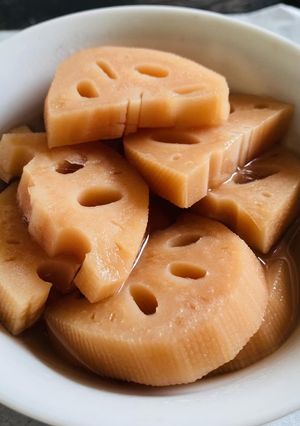 Hình của món Củ Sen Hầm Táo Đỏ.