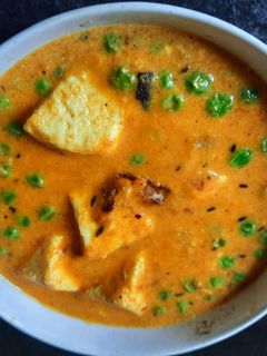মটর পনির কোর্মা (matar paneer korma recipe in Bengali) রেসিপির প্রধান ছবি
