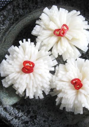 A picture of Pickled Chrysanthemum Turnips.