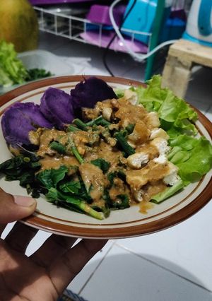 Foto resep Pecel ubi ungu