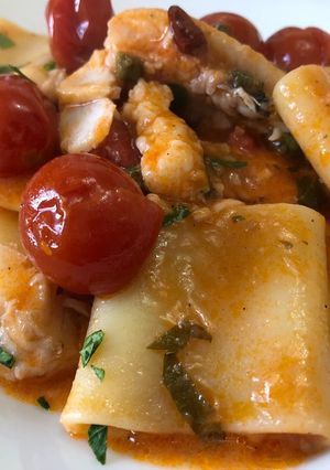 Foto di Paccheri con filetto di branzino