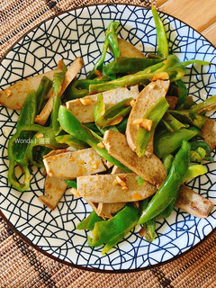 糯米椒炒豆乾|10分鐘素食 的食譜成品照片