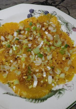 Una foto de Ensalada de naranja con polvo de kikos