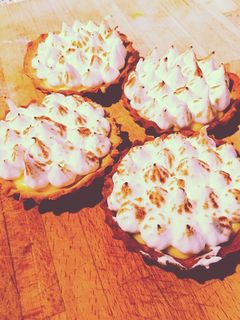 Une photo de Tartelette citron meringuée