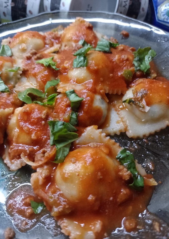 Una foto de Ravioles caseros de ricotta masa sin huevo 🥚🍝🇮🇹