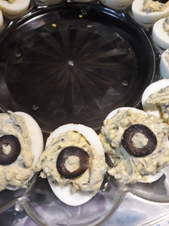 A picture of Mothers Day Deviled Eggs.