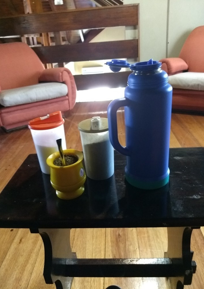 Una foto de Mate de jueves; recién echo 😎con limón y menta fresca 🤗😍