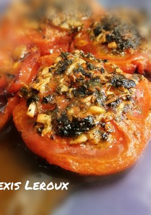 Une photo de Tomates gratinées à l'ail et persil