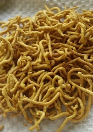 चटपटीत तिखट शेव रेसिपी चे मुख्य फोटो 