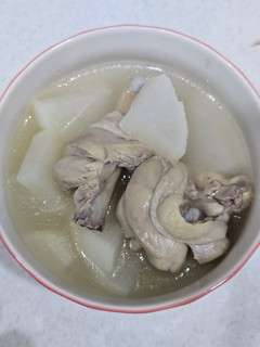A picture of 蘿蔔雞腿清湯.