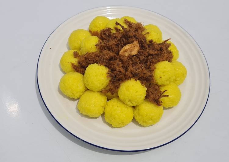 Bola Nasi Kuning Abon