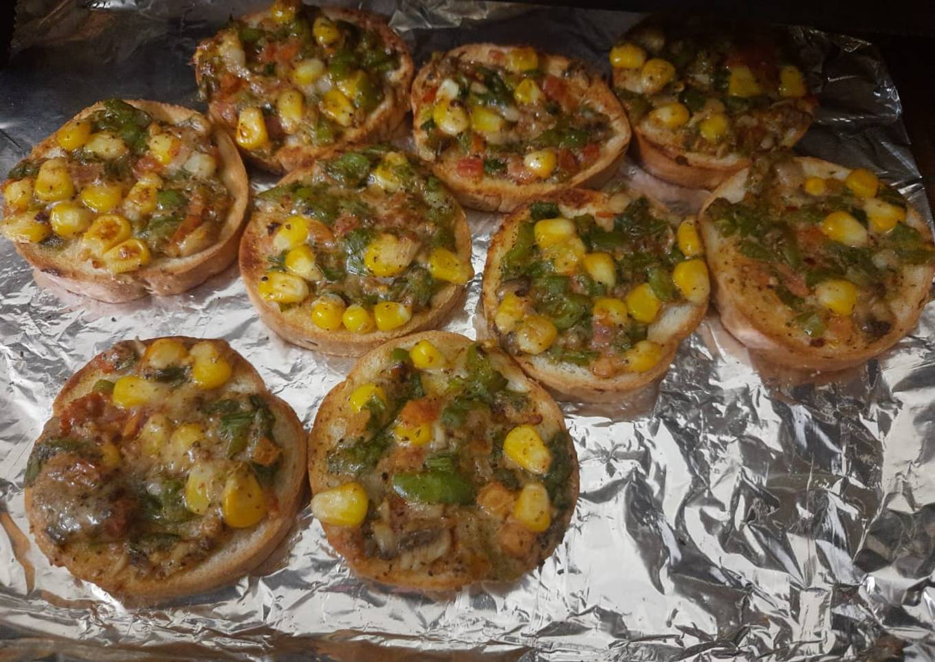 Mini Bread Pizza