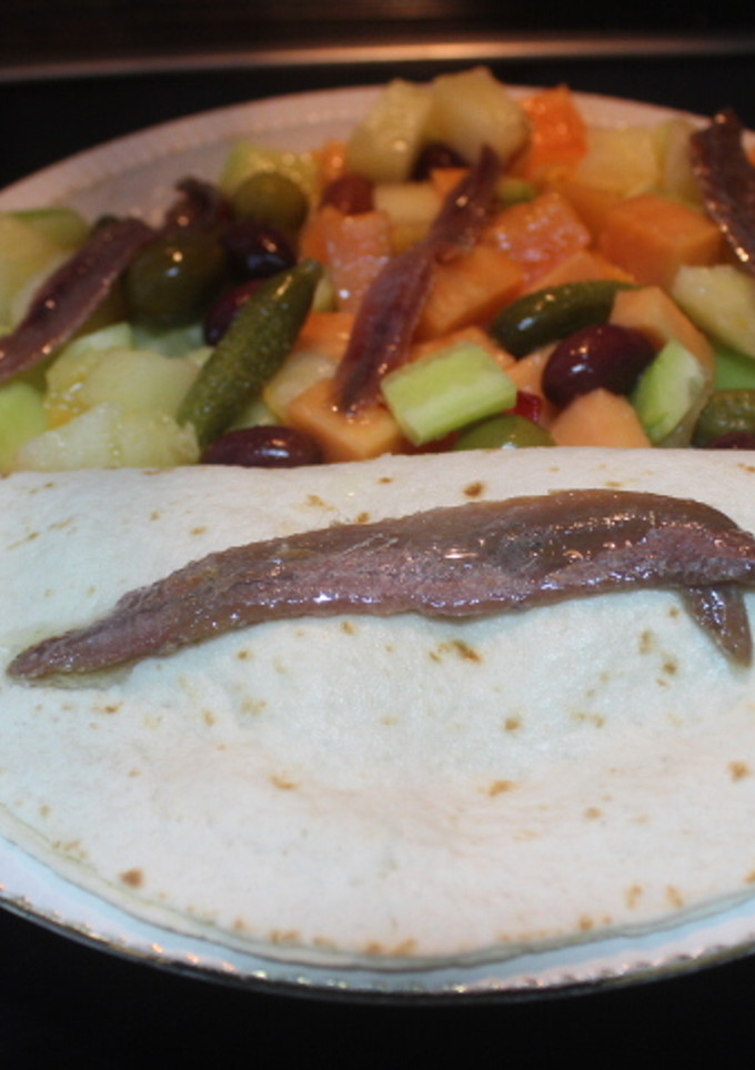 Una foto de Tortillas rellenas de atún y pico de gallo